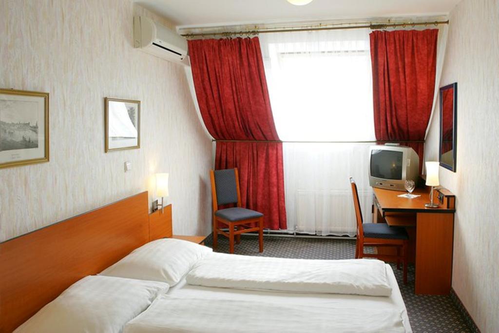 فيينا Florum Hotel الغرفة الصورة